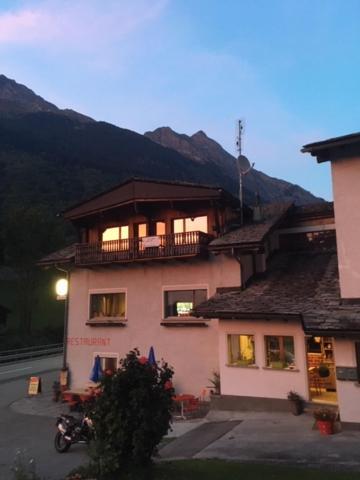 Hotel Val D'Arca Bregaglia 外观 照片